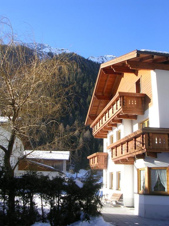 Haus Hafele Hotel Kaunertal Eksteriør billede